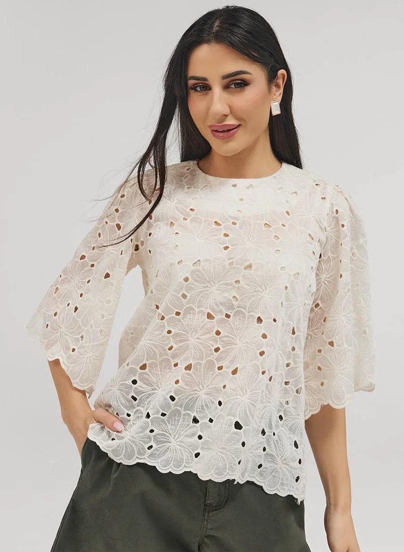 Zigzag Short Sleeve Scalloped Detailed Top